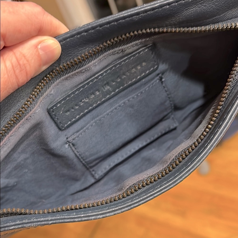 Wilson’s Leather Navy Blue Shoulder Bag - Picture 5 of 5